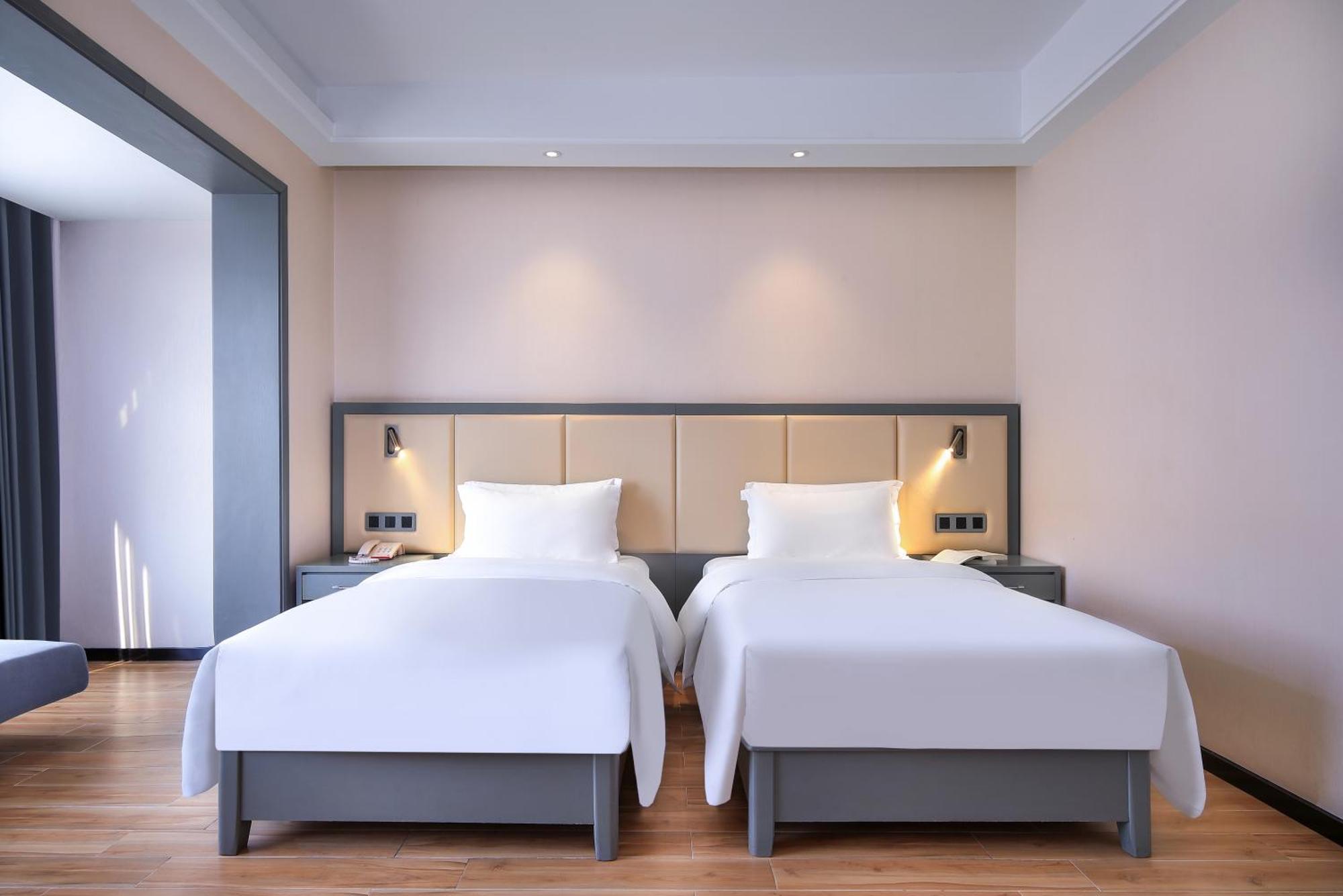 Wing Hotel Guilin - Central Square Kamer foto